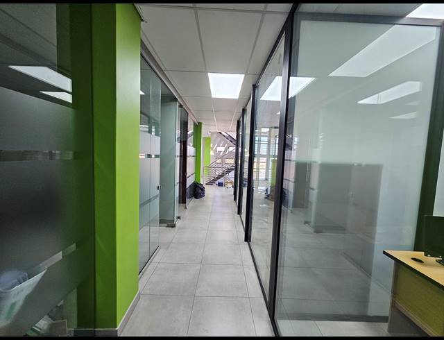 5,002M² FACTORY TO LET IN COSMO BUSINESS PARK